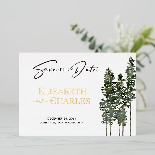 Pine Trees Minimalistisch Elegante Save the Date Folieneinladung (Stehend vorne)