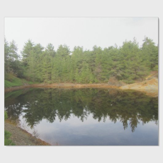 Pine Treflection Lake Geschenkpapier (Flach)