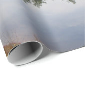 Pine Treflection Lake Geschenkpapier (Rolleneckpunkt)