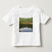 Pine Treflection Lake Kleinkind T-shirt (Vorderseite)