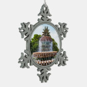 Pineapple Fountain in Charleston, Schneeflocken Zinn-Ornament (Links)