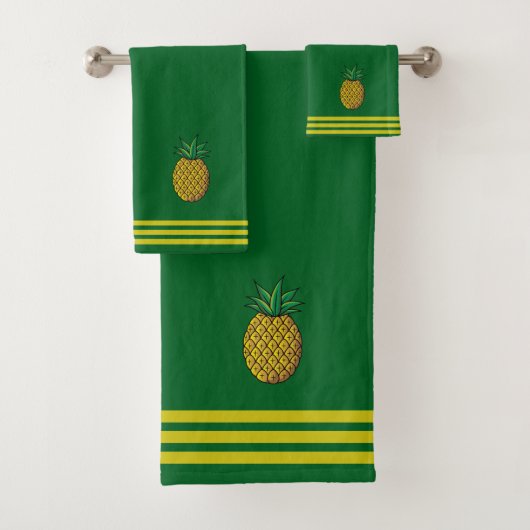 Pineapple Fruit, Three Stripes on Forest Green Badhandtuch Set (Insitu)
