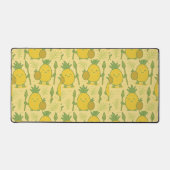 Pineapple Spearheads Tropical Warrior Schreibtischunterlage (Vorderseite)