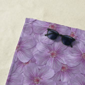 Pineywood Geranium Nahtloses Muster Strandtuch (Beispiel)