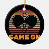 Ping Pong Spiel auf Tischtennis Varsity Player Keramik Ornament (Vorne)