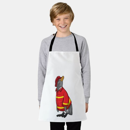 Pinguin als Feuerwehrmann mit Helmet Schürze (Getragen)