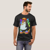 Pinguin als Maler mit Spray T-Shirt (Vorne ganz)