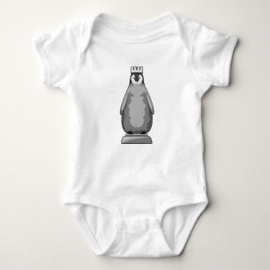 Pinguin als Schachstück King Baby Strampler