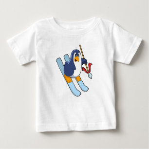 Pinguin als Skifahrer mit Ski Baby T-shirt