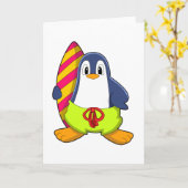 Pinguin als Surfer mit Surfbrett Karte (Gelbe Blume)