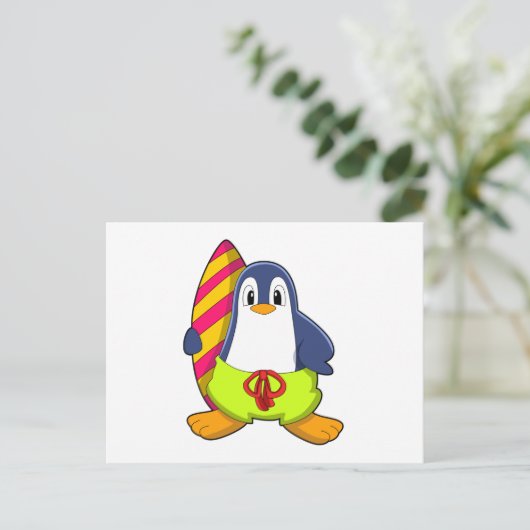 Pinguin als Surfer mit Surfbrett Postkarte (Stehend Vorderseite)