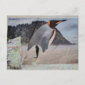 Pinguin am Strand Surrealer Collage Postkarte (Vorderseite)