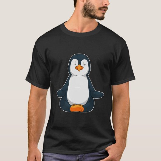 Pinguin an der Yoga-Fitness im Sitzen T-Shirt (Vorderseite)