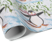 Pinguin auf der Skipiste Geschenkpapier (Rolleneckpunkt)