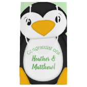 Pinguin Baby Dusche grün Kleine Geschenktüte (Vorderseite)