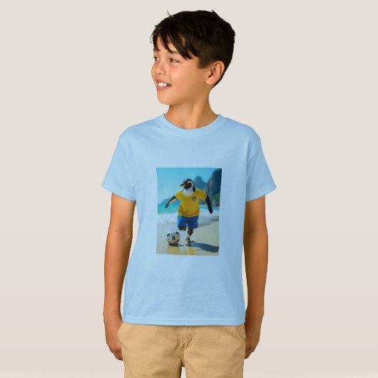 Pinguin beim Fußballspielen T - Shirt (Vorne ganz)