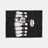 Pinguin Bowling Buttone Oh No Funny Bowler Player Fleecedecke (Vorderseite (Horizontal))