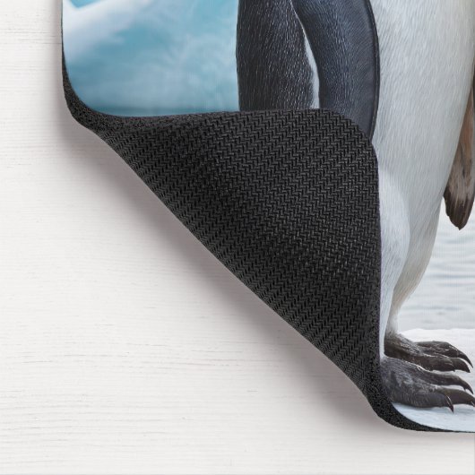 Pinguin Couple auf einem Eisberg Mousepad (Ecke)