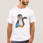 Pinguin im Bowling mit Bowlingball T-Shirt (Vorderseite)