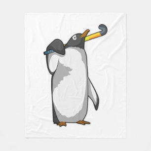 Pinguin im Hockey mit Hockeystick Fleecedecke