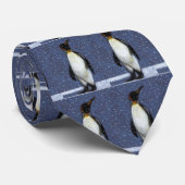 PINGUIN IM SCHNEE: KRAWATTE (Gerollt)