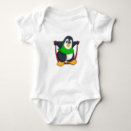 Pinguin in Fitness mit Skipping rope.PNG Baby Strampler (Vorderseite)