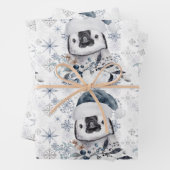 Pinguin in Weihnachtsmannmütze Schneeflocken Muste Geschenkpapier Set (Beispiel)