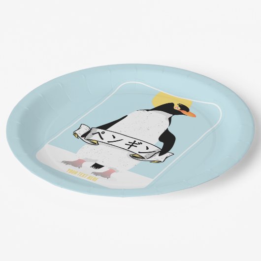 Pinguin Japanisch Schrift, die Pinguin liest Pappteller (Schrägansicht)