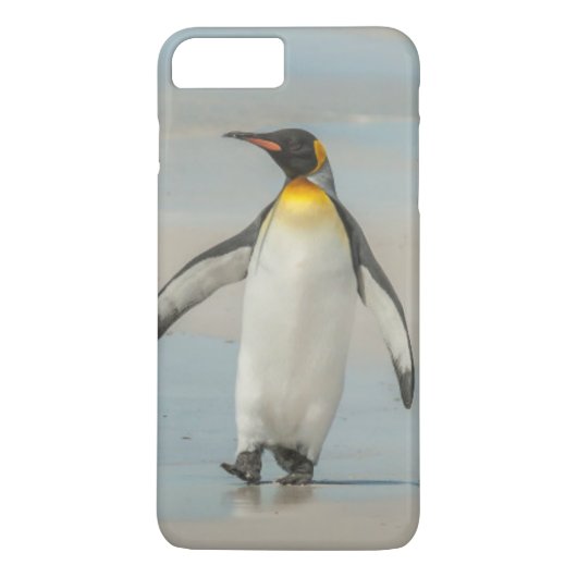 Pinguin läuft am Strand entlang Case-Mate iPhone Hülle (Rückseite)