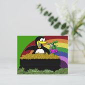 Pinguin, Leprechaun, Gold und Regenbogen Postkarte (Stehend Vorderseite)