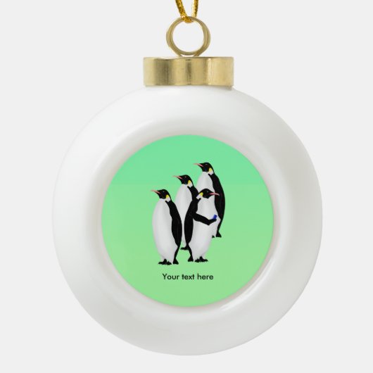 Pinguin mit einem Mobiltelefon Keramik Kugel-Ornament (Vorderseite)