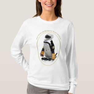 Pinguin mit Eishockeyausrüstung T-Shirt