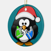 Pinguin mit Geschenken Keramik Ornament (Links)