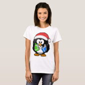 Pinguin mit Geschenken T-Shirt (Vorne ganz)