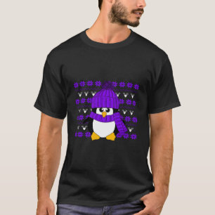 Pinguin mit Lila Hut und Scarf Weihnachten T-Shirt