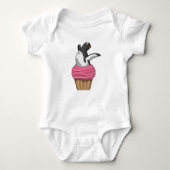 Pinguin mit Muffin Baby Strampler (Vorderseite)