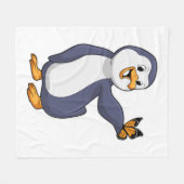 Pinguin mit Schmetterling Fleecedecke (Vorderseite (Horizontal))