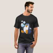Pinguin mit Seifenblasen.PNG T-Shirt (Vorne ganz)