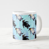 Pinguin-Muster Jumbo-Tasse (Vorderseite Rechts)
