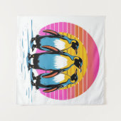 Pinguin Parade - Retro Sunset Penguin Family Wandteppich (Vorderseite (Horizontal))