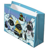 Pinguin Puppy März Große Geschenktüte (Vorderseite Schrägansicht)