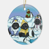 Pinguin Puppy März Keramik Ornament (Links)
