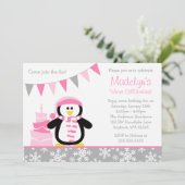 Pinguin Snowflakes Pink Winter Onederland Geburtst Einladung (Stehend Vorderseite)
