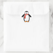Pinguin ummantelt von Rotem Scarf Runder Aufkleber (Tasche)