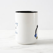 Pinguin zum 65. Hochzeitstag Zweifarbige Tasse (Mittel)