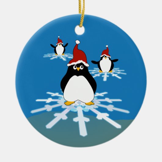 Pinguine auf einer Schneeflocke Keramik Ornament (Vorne)