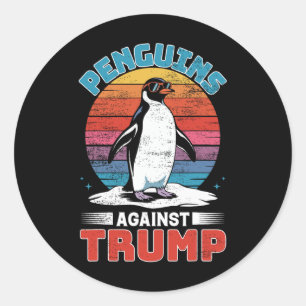 Pinguine gegen Trump Pinguin tappen gegen Tr Runder Aufkleber