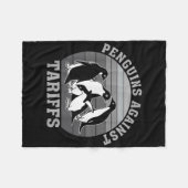 Pinguine gegen Zölle und Zölle Funny Pingui Fleecedecke (Vorderseite (Horizontal))