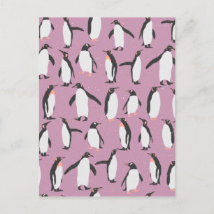 Pinguine im Schnee im Lila Hintergrund Postkarte