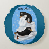 Pinguine Napping Rundes Kissen (Vorderseite)